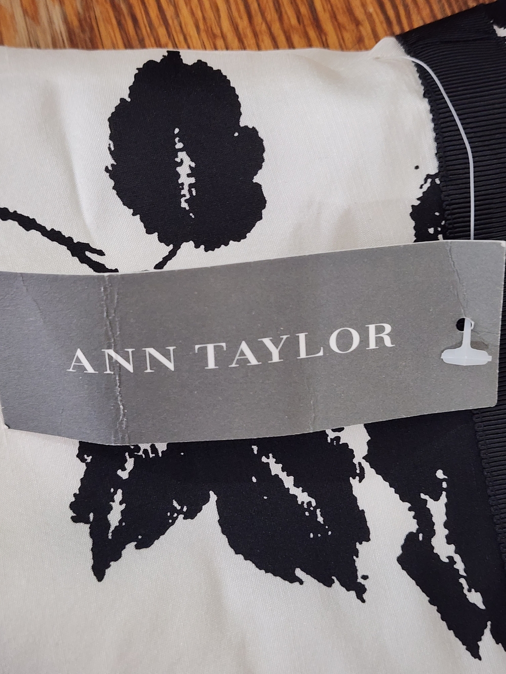 Ann Taylor White Dress with Black Floral Print - Picture 10 of 13